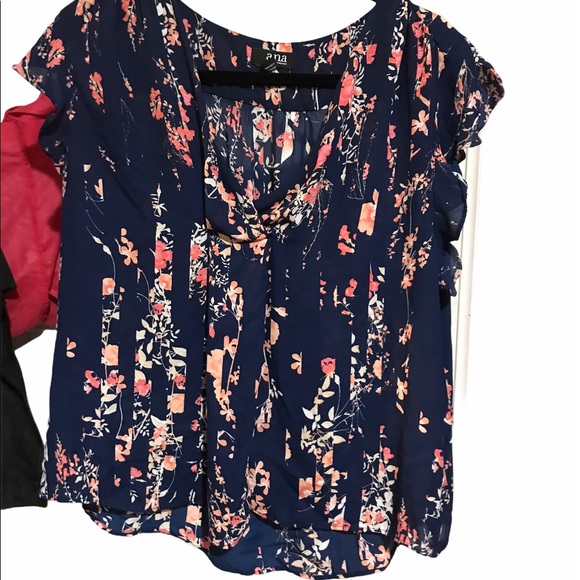 Women’s Blouse - Picture 3 of 3